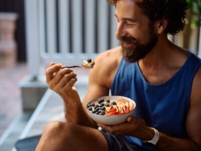 Image of a man eating a health diet to keep his heart healthy