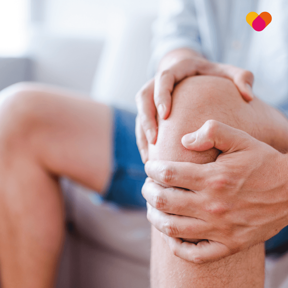 Man suffering with osgood schlatters disease